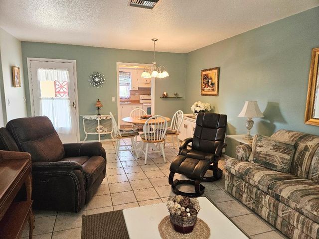 2950 Crosley Drive E D, West Palm Beach, FL 33415