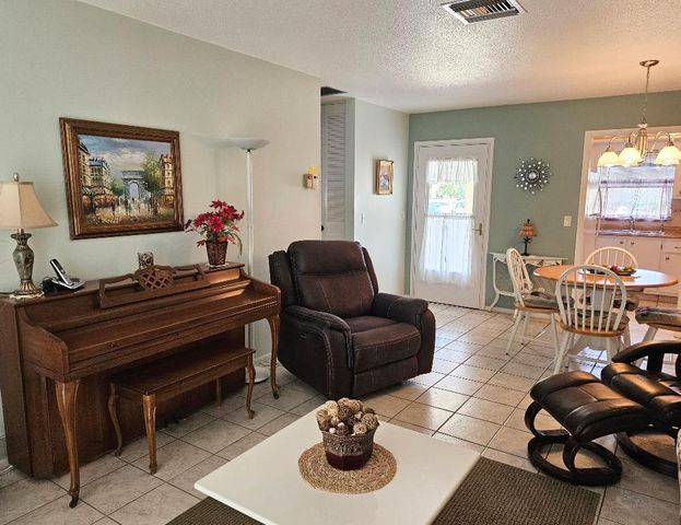 2950 Crosley Drive E D, West Palm Beach, FL 33415