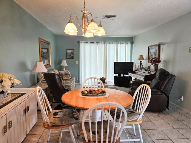 2950 Crosley Drive E D, West Palm Beach, FL 33415