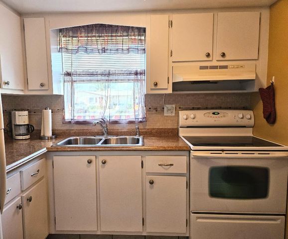 2950 Crosley Drive E D, West Palm Beach, FL 33415