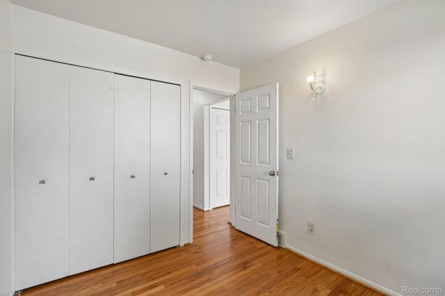 8401 18 Mile Road 112, Sterling Heights, MI 48313