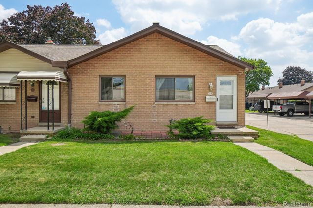 8401 18 Mile Road 112, Sterling Heights, MI 48313