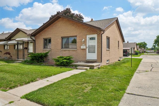 8401 18 Mile Road 112, Sterling Heights, MI 48313