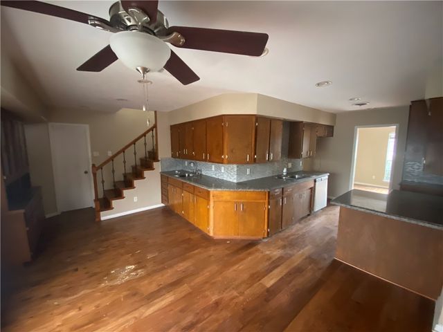 1501 Annette St, Kingsville, TX 78363