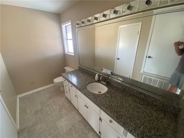 1501 Annette St, Kingsville, TX 78363