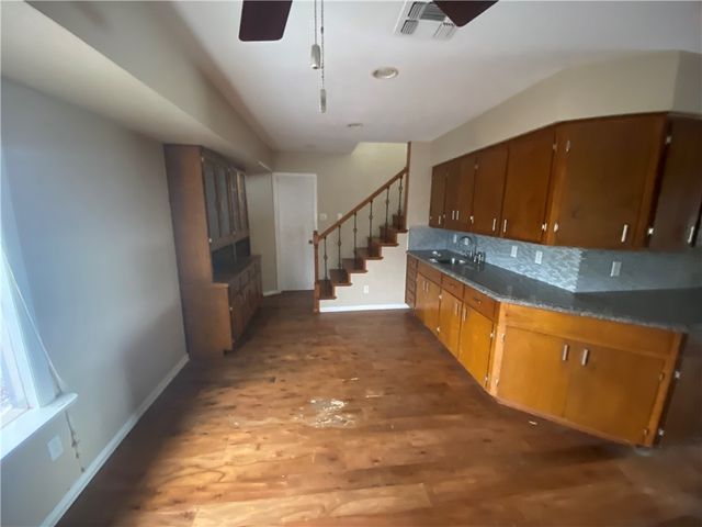 1501 Annette St, Kingsville, TX 78363