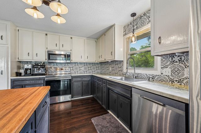 14725 Dory Court, Apple Valley, MN 55124