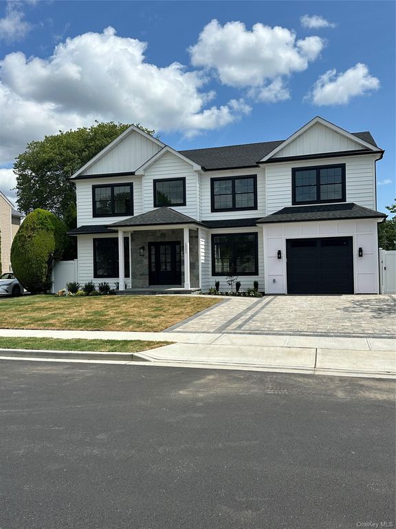 1301 Lakeside Drive, Wantagh, NY 11793