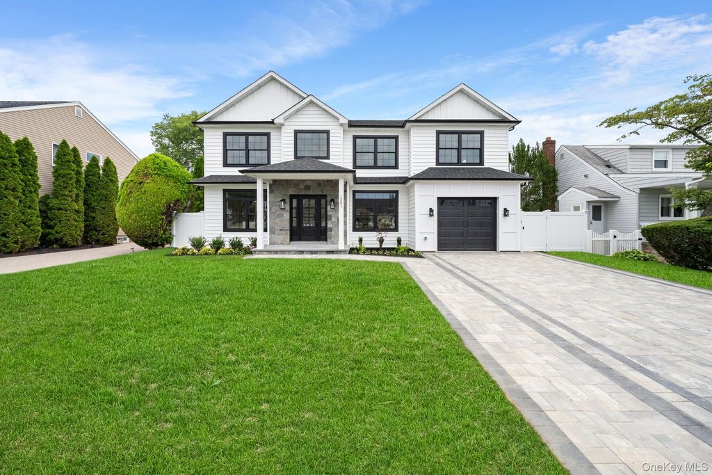 1301 Lakeside Drive, Wantagh, NY 11793 — photo 3