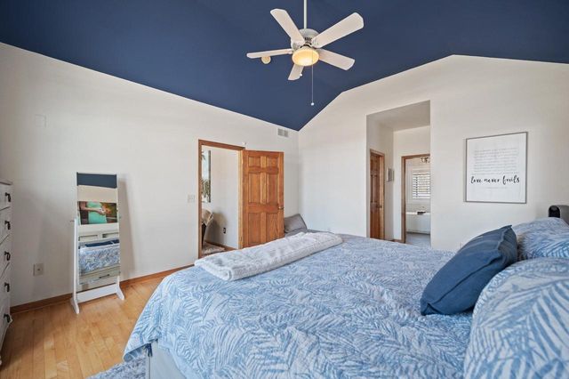 W243N2792 Creekside DRIVE, Pewaukee, WI 53072