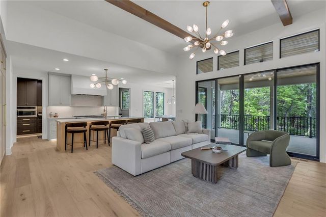 18400 Floyd Street, Overland Park, KS 66085