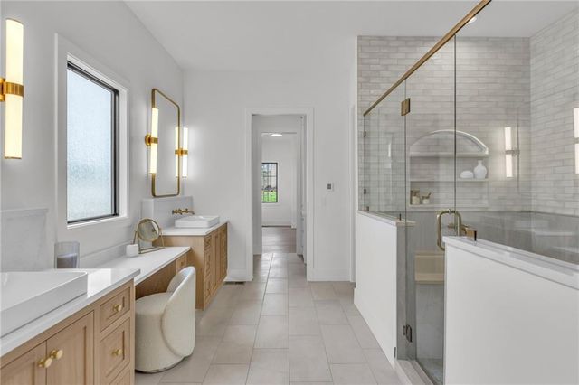 18400 Floyd Street, Overland Park, KS 66085