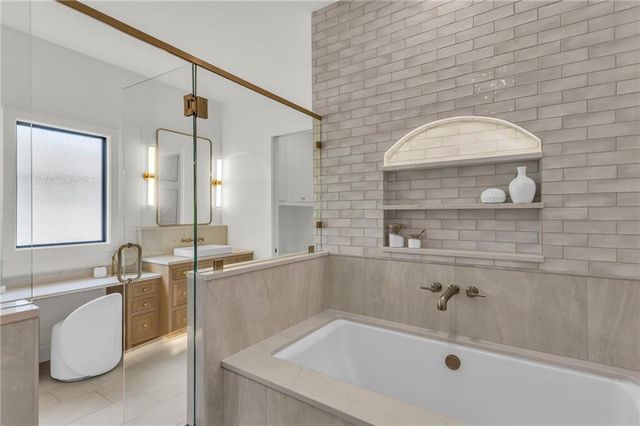 18400 Floyd Street, Overland Park, KS 66085