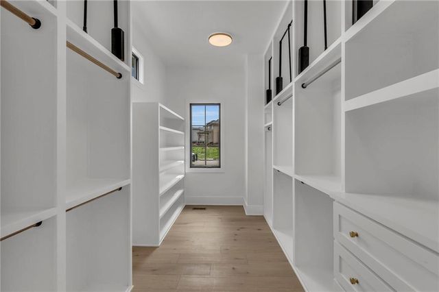 18400 Floyd Street, Overland Park, KS 66085