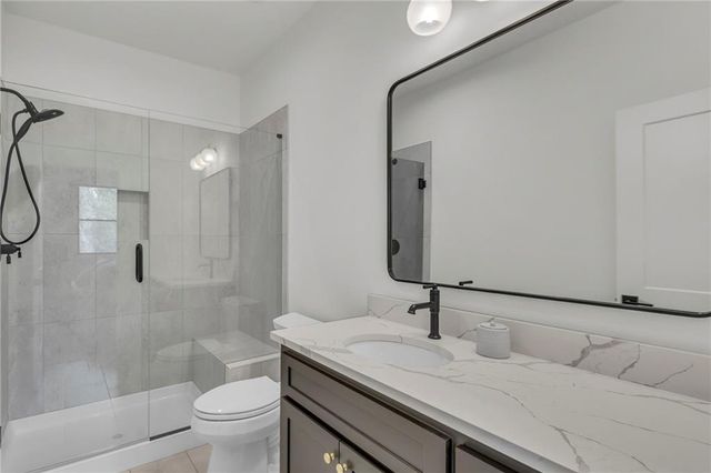 18400 Floyd Street, Overland Park, KS 66085