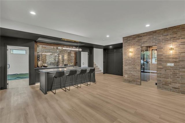 18400 Floyd Street, Overland Park, KS 66085