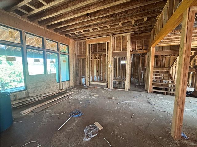 18400 Floyd Street, Overland Park, KS 66085
