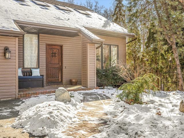 7447 Stacy Court, Roscoe, IL 61073