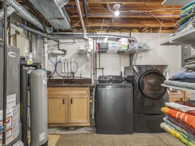 7447 Stacy Court, Roscoe, IL 61073