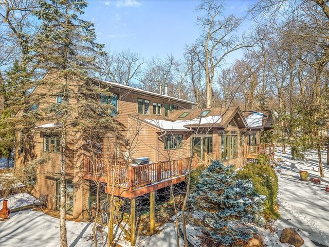 7447 Stacy Court, Roscoe, IL 61073