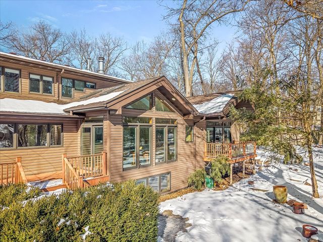 7447 Stacy Court, Roscoe, IL 61073