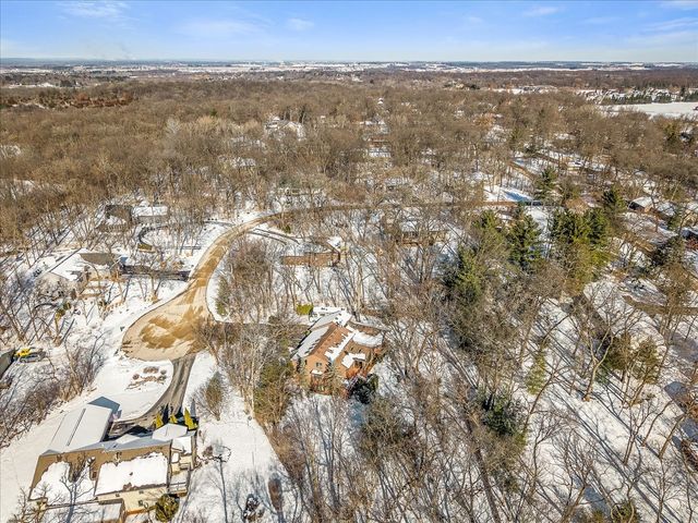 7447 Stacy Court, Roscoe, IL 61073