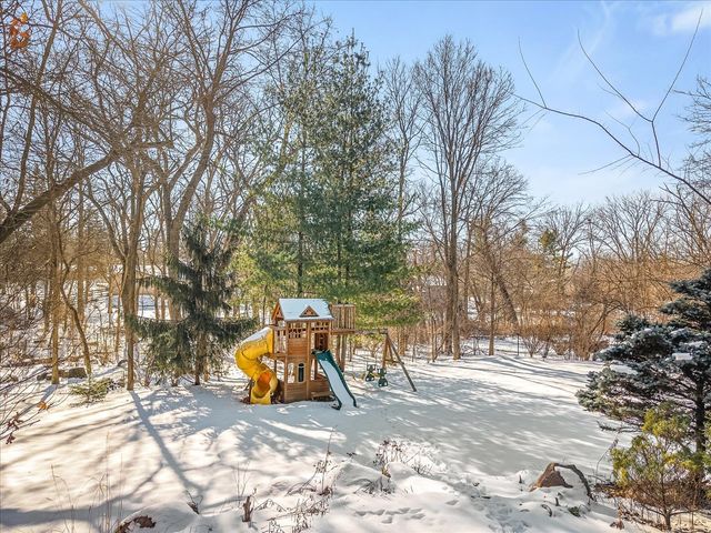 7447 Stacy Court, Roscoe, IL 61073