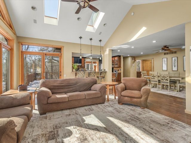 7447 Stacy Court, Roscoe, IL 61073