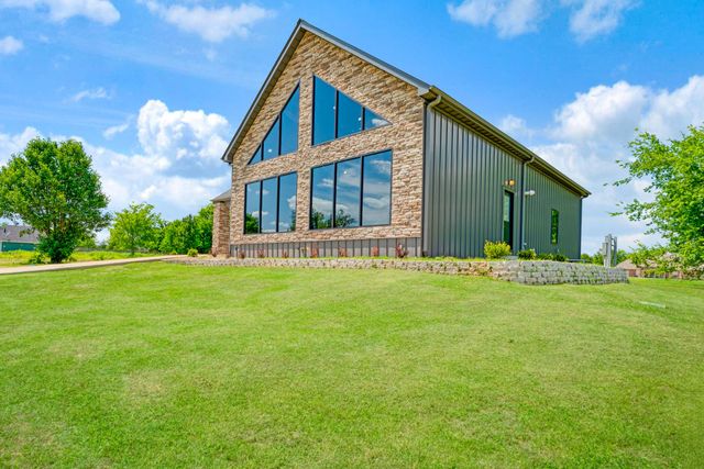 209 Helena Drive, Powderly, TX 75473