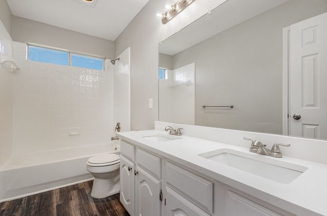 1822 Bayhill Drive, Rockwall, TX 75087