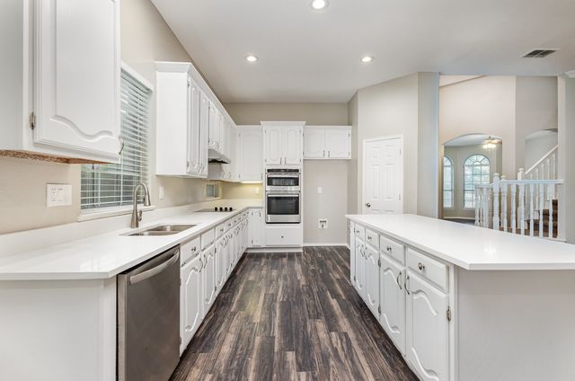 1822 Bayhill Drive, Rockwall, TX 75087