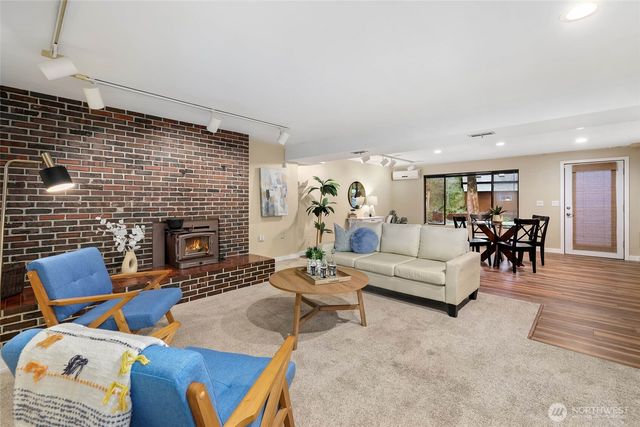 27239 208th Avenue SE, Maple Valley, WA 98038