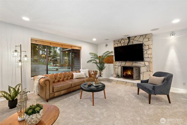 27239 208th Avenue SE, Maple Valley, WA 98038