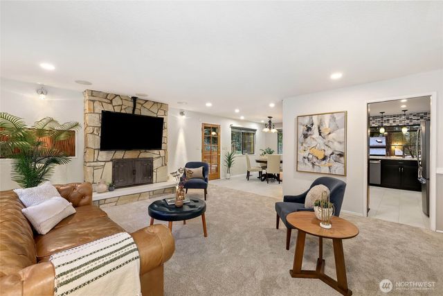 27239 208th Avenue SE, Maple Valley, WA 98038