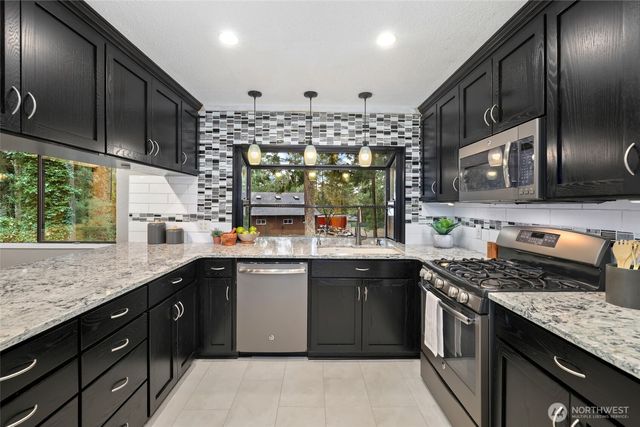 27239 208th Avenue SE, Maple Valley, WA 98038