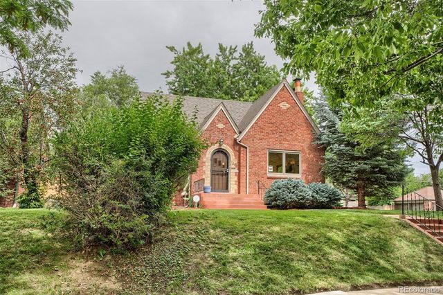 1200 Hudson Street, Denver, CO 80220