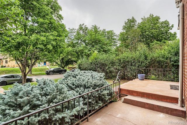 1200 Hudson Street, Denver, CO 80220