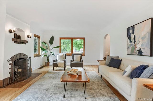1200 Hudson Street, Denver, CO 80220