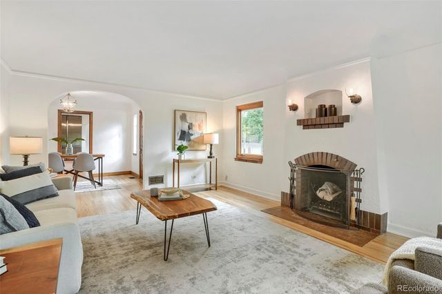 1200 Hudson Street, Denver, CO 80220