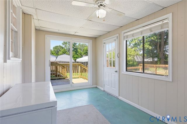 323 Washington Ave, Colonial Heights, VA 23834