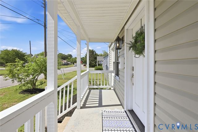 323 Washington Ave, Colonial Heights, VA 23834