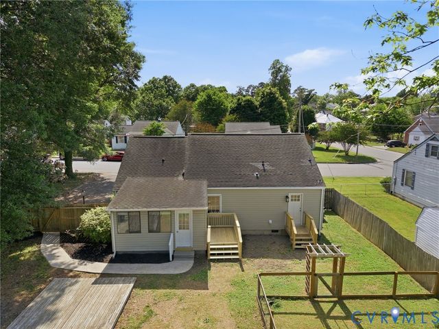 323 Washington Ave, Colonial Heights, VA 23834