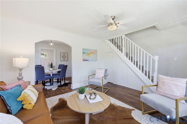 323 Washington Ave, Colonial Heights, VA 23834