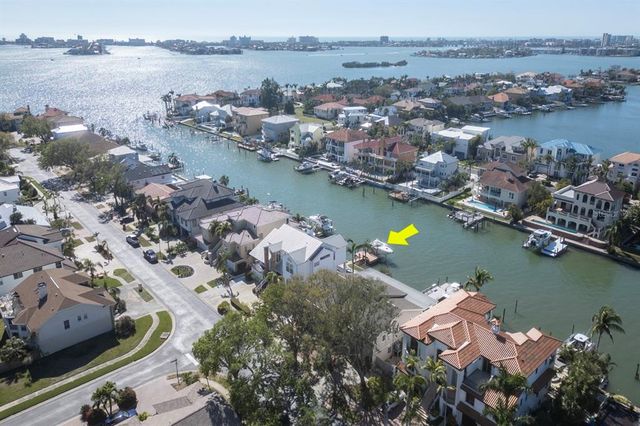2829 SEABREEZE DRIVE S, Gulfport, FL 33707