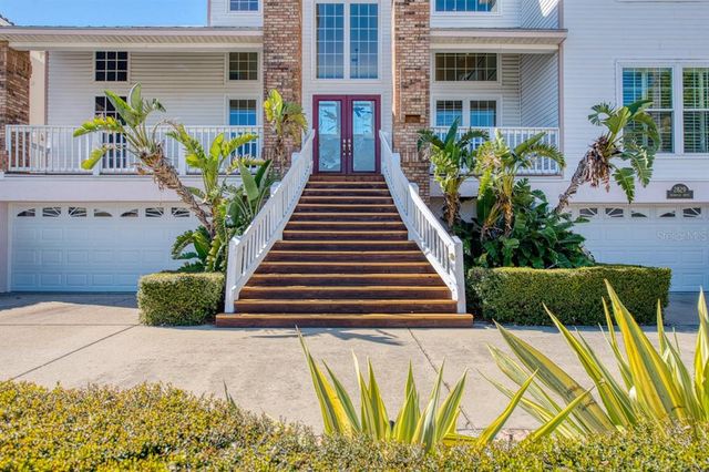 2829 SEABREEZE DRIVE S, Gulfport, FL 33707