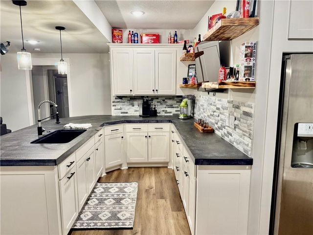 522 NW Bailey Drive, Grain Valley, MO 64029
