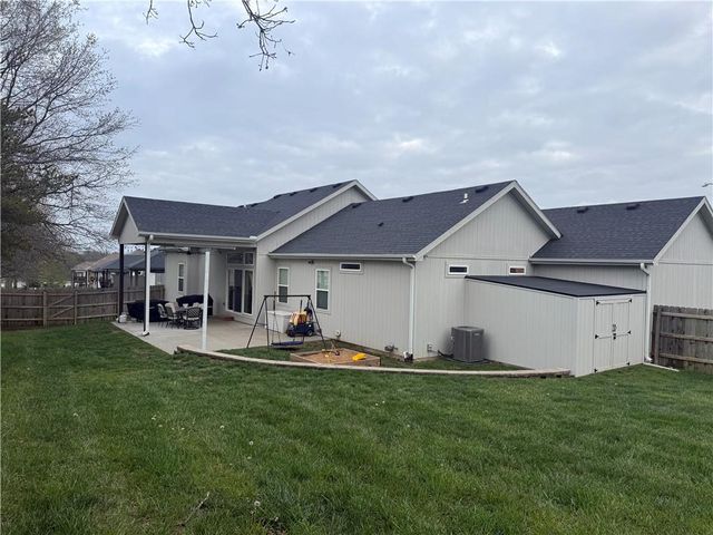 522 NW Bailey Drive, Grain Valley, MO 64029