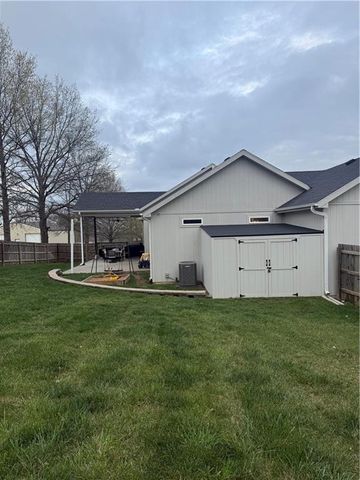 522 NW Bailey Drive, Grain Valley, MO 64029