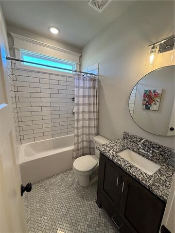 522 NW Bailey Drive, Grain Valley, MO 64029