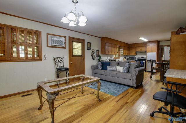 402 Bradley Street SW, Decatur, AL 35601